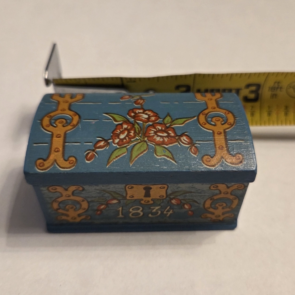 VINTAGE LUNDBY DOLLHOUSE ACCESSORY LEKSAND CHEST 4400 SWEDEN